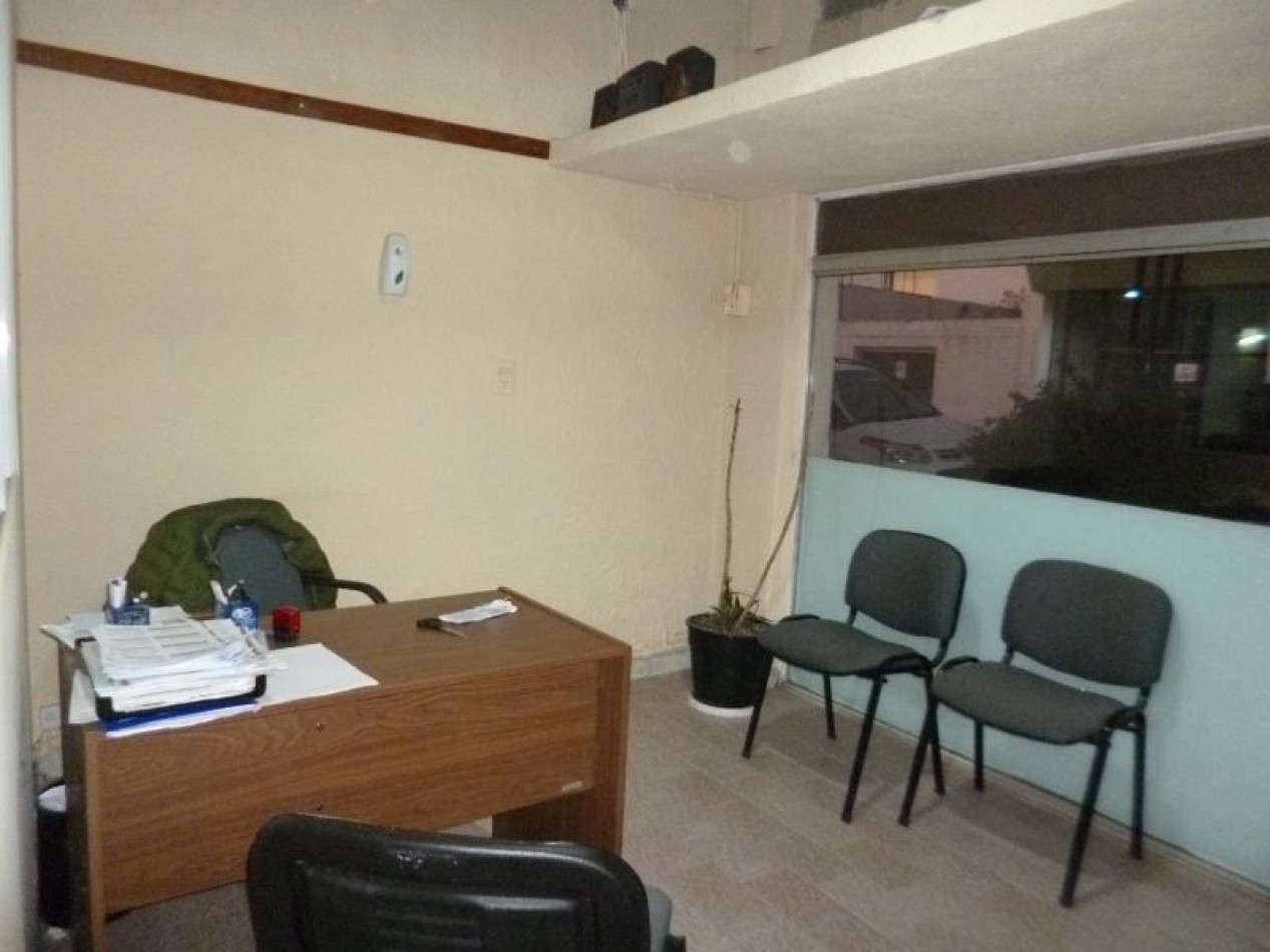 Local, Oficina + Recepcion, pleno Centro, a la Venta