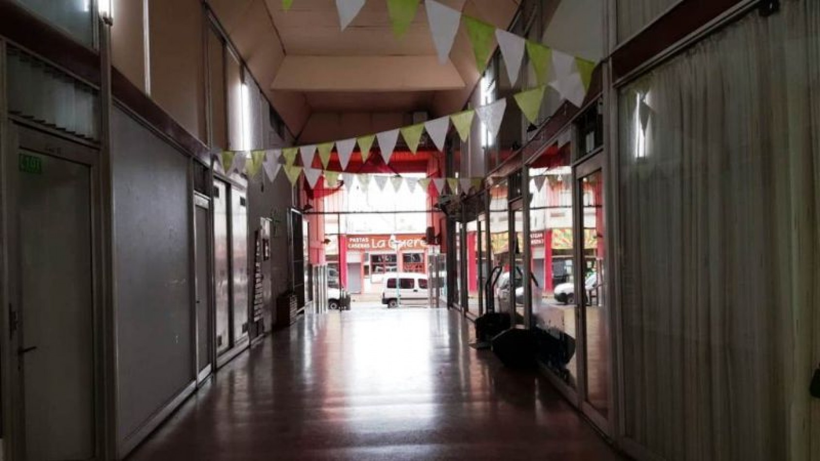 Local en Galeria a la Venta