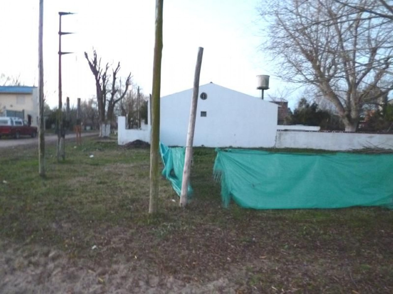 Lote en esquina en Venta