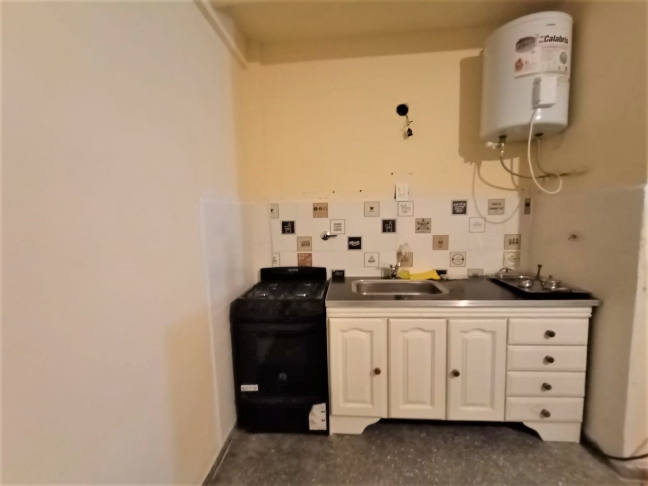 Departamento de 2 ambientes a metros del mar y calle peatonal