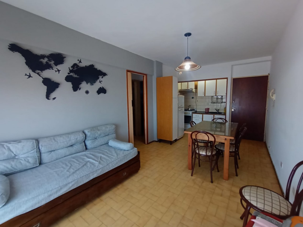 (A54) DEPARTAMENTO DE 3 AMBIENTES(Apto 4/5 Personas)PISO:3 DPTO:I