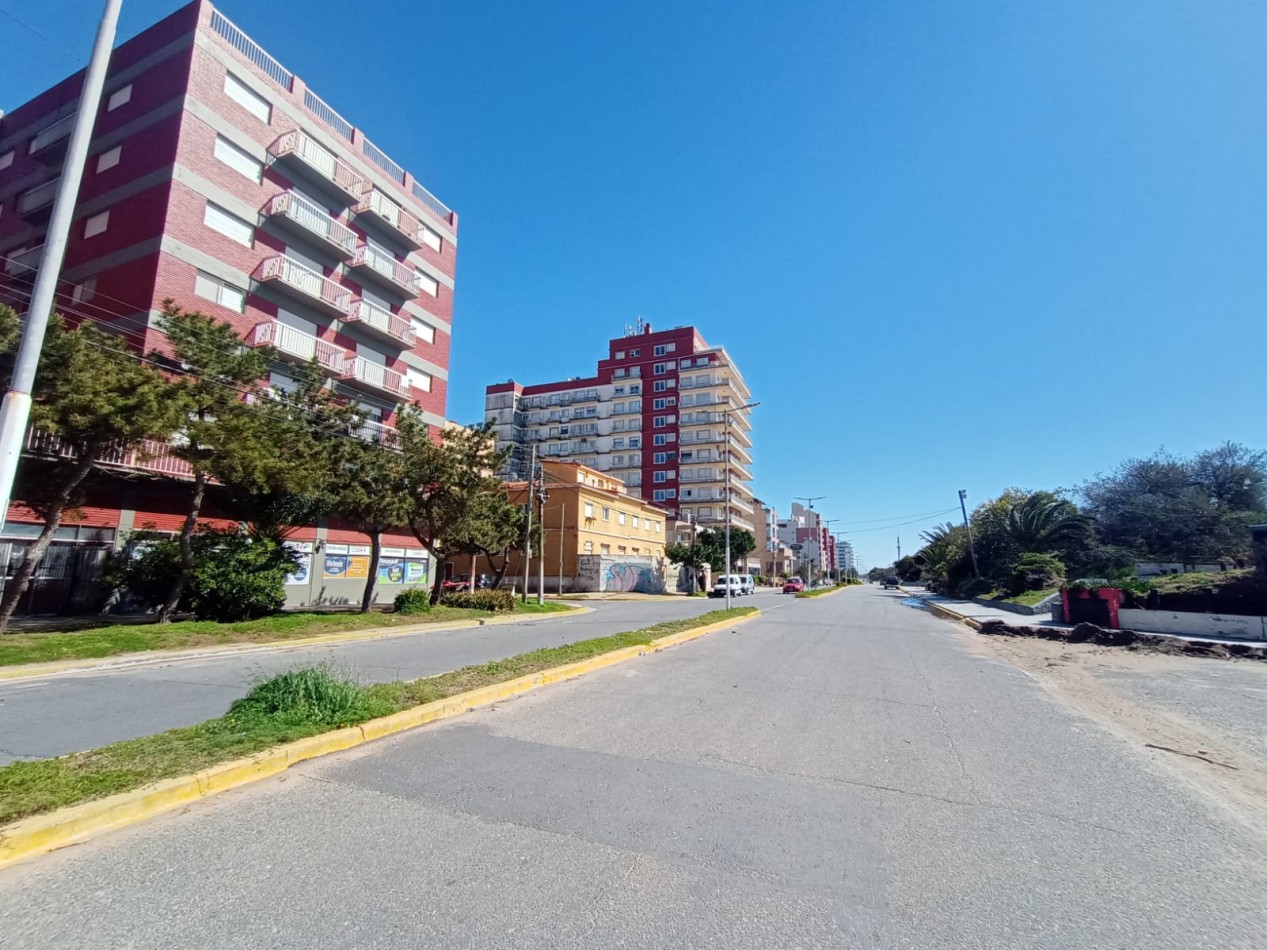 (A54) DEPARTAMENTO DE 3 AMBIENTES(Apto 4/5 Personas)PISO:3 DPTO:I