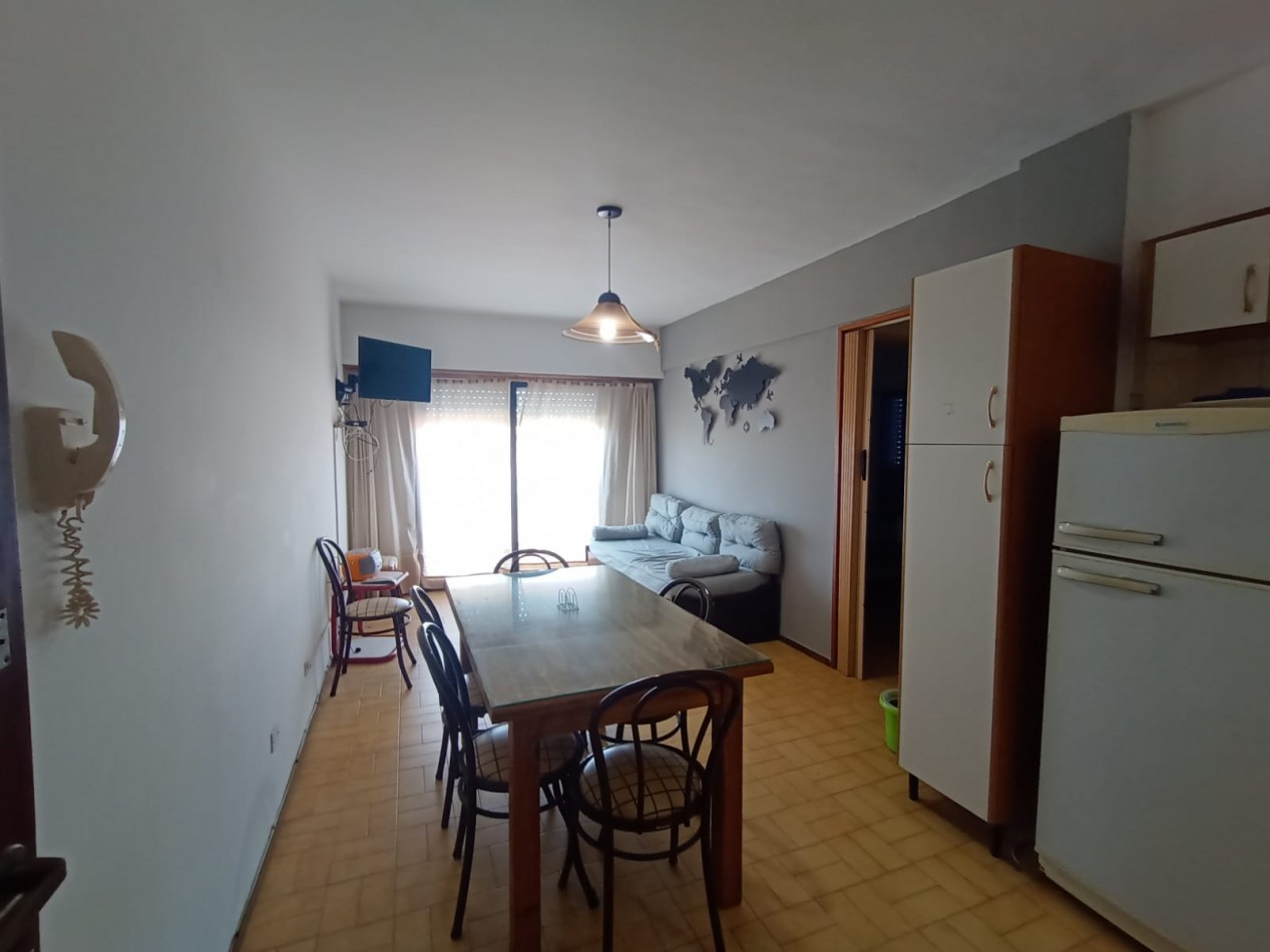 (A54) DEPARTAMENTO DE 3 AMBIENTES(Apto 4/5 Personas)PISO:3 DPTO:I