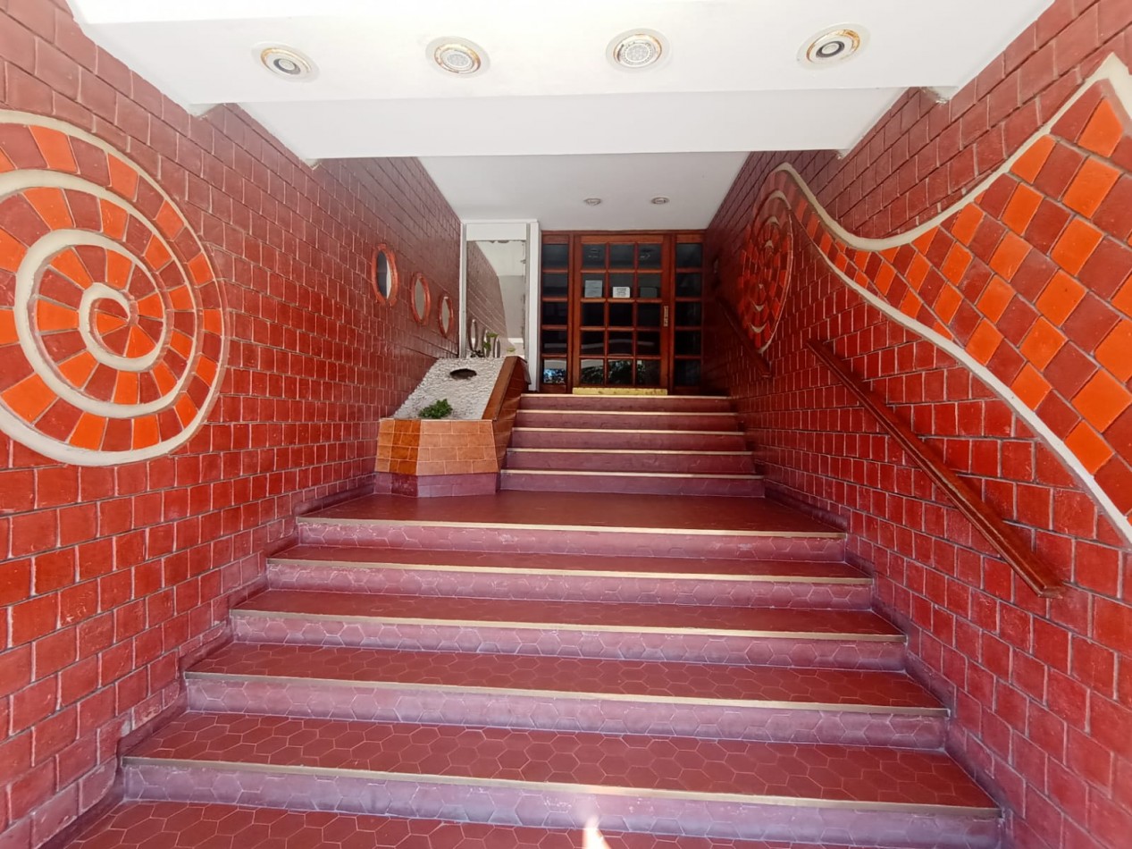 (A54) DEPARTAMENTO DE 3 AMBIENTES(Apto 4/5 Personas)PISO:3 DPTO:I