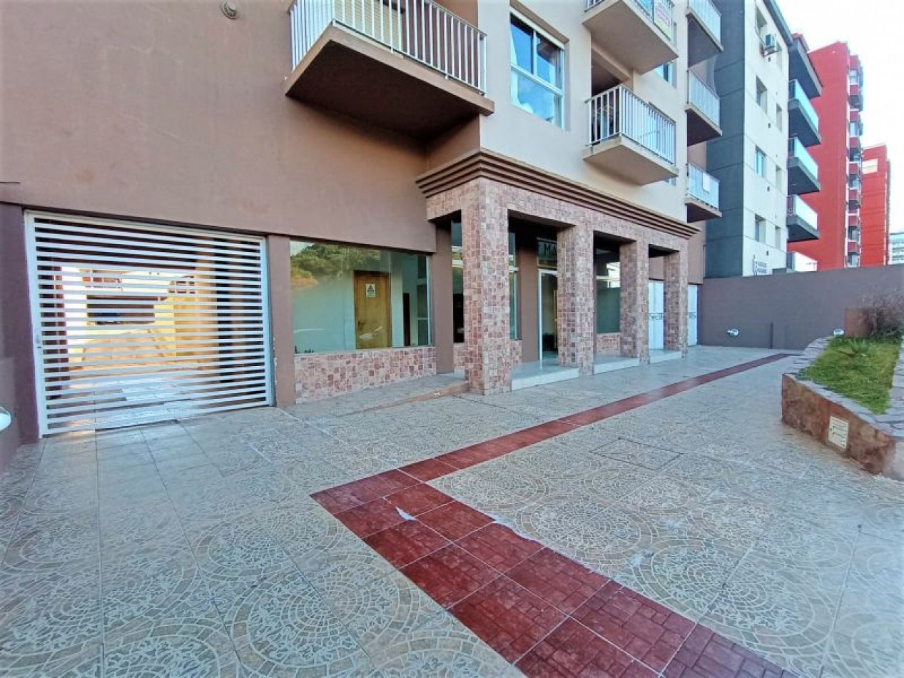 (A56)DEPARTAMENTO DE 3 AMBIENTES (Apto 5 Personas)PISO :1 DPTO:B .CON COCHERA 