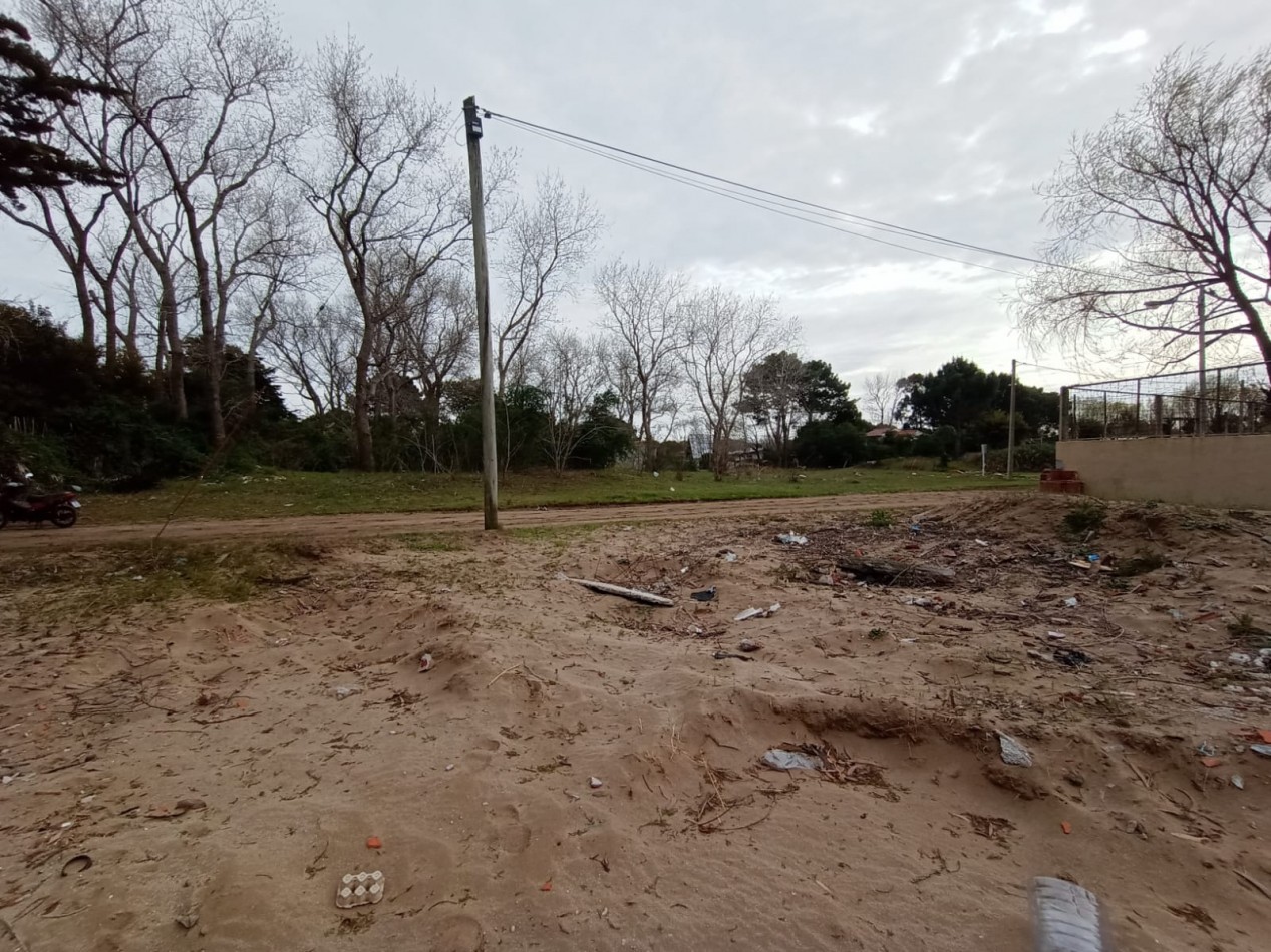 Terreno cercano al mar 