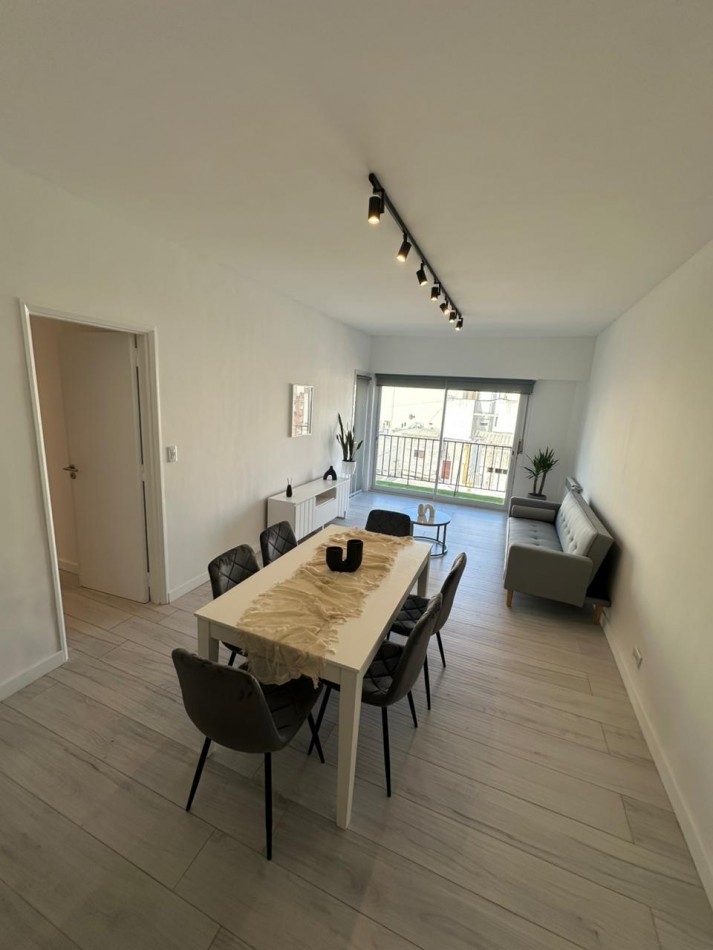 Departamento en Venta - 4 ambientes con oficina- Zona Centro