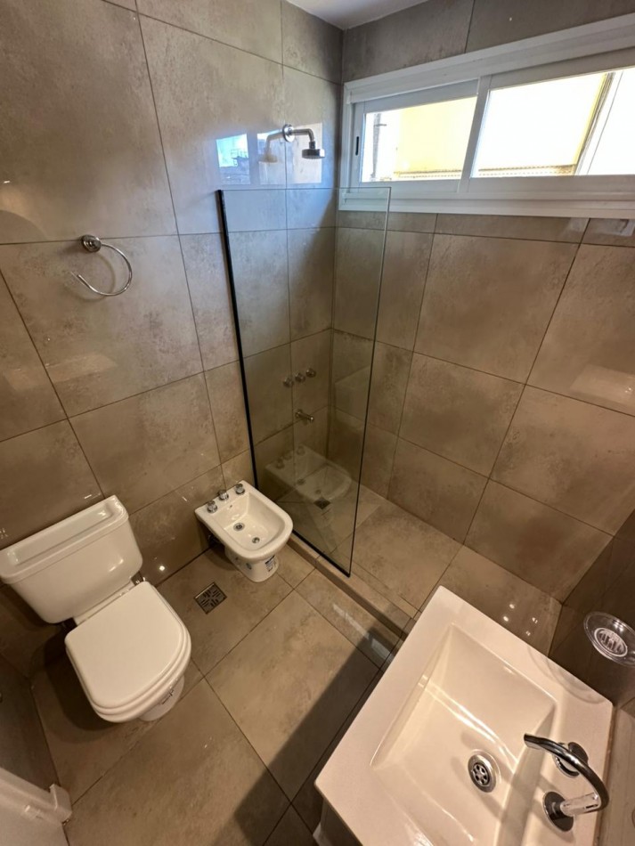 Departamento en Venta - 4 ambientes con oficina- Zona Centro