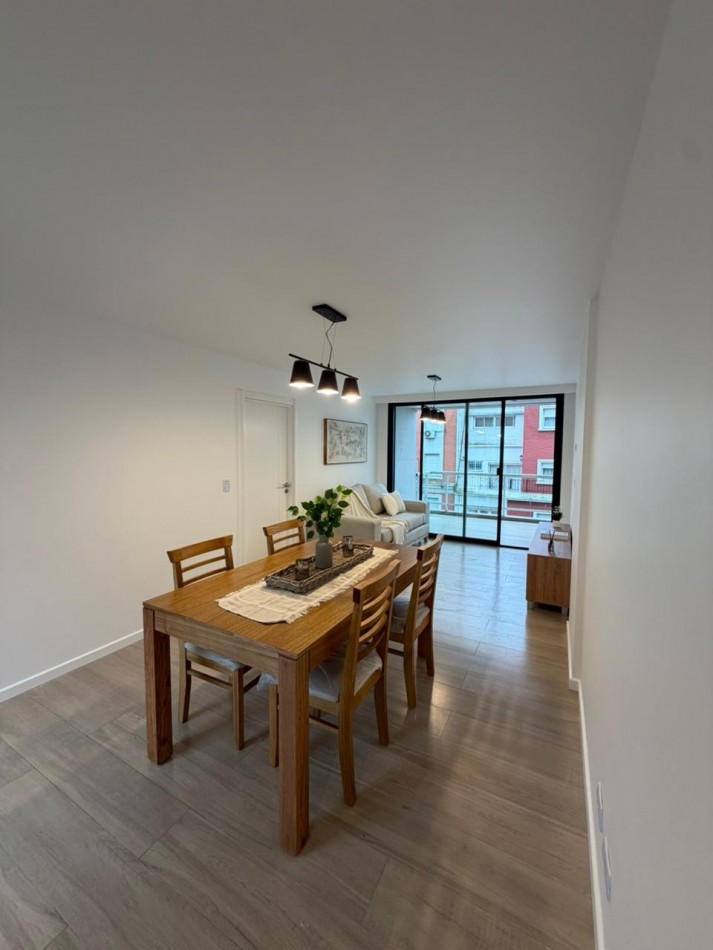  DEPARTAMENTO DE 2 AMBIENTES A LA CALLE, , vista a Plaza Colon 