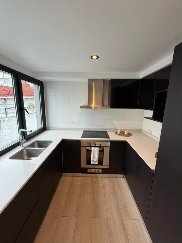  DEPARTAMENTO DE 2 AMBIENTES A LA CALLE, , vista a Plaza Colon 