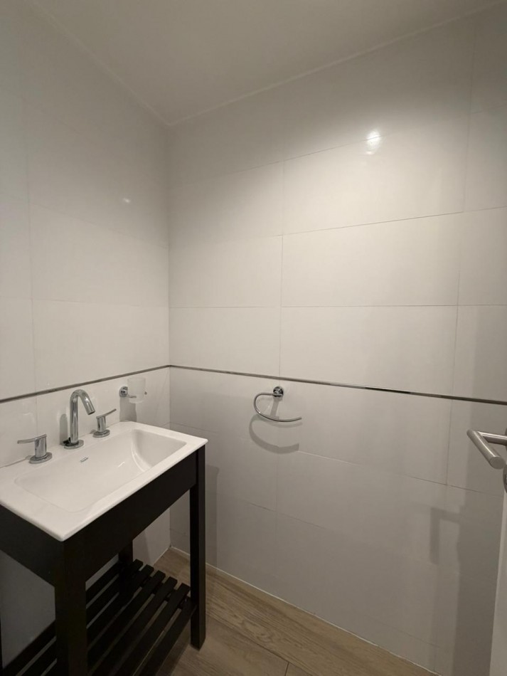  DEPARTAMENTO DE 2 AMBIENTES A LA CALLE, , vista a Plaza Colon 