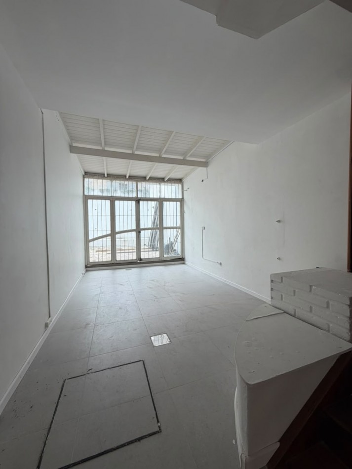 Local totalmente renovado y listo para usar