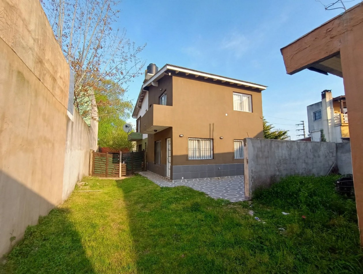 Duplex de 3 ambientes cercano al Vivero Municipal 
