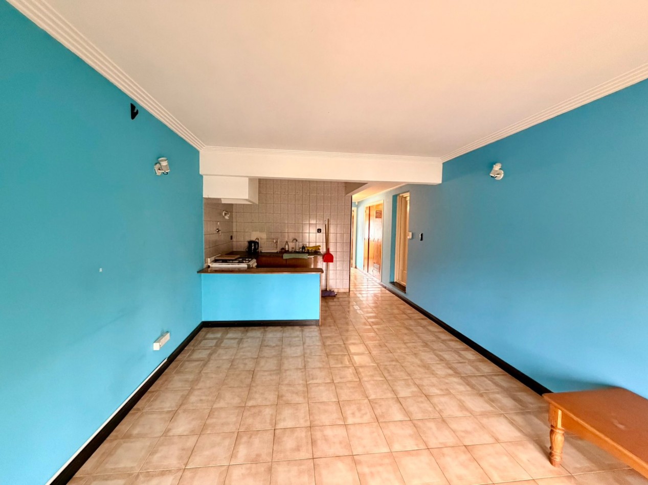 Casa + Dpto Independiente en Venta, Parque Luro