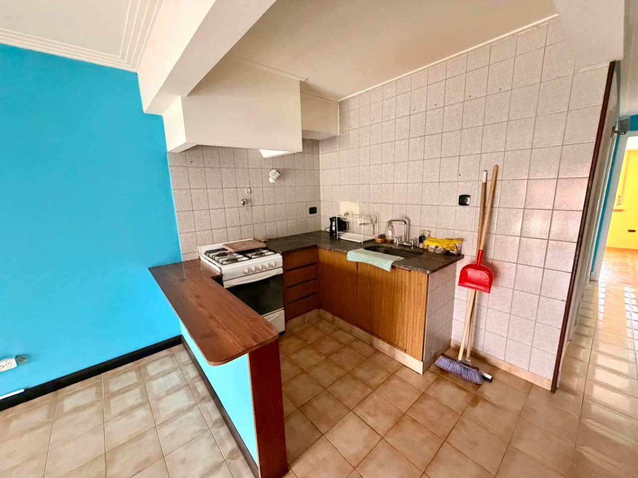 Casa + Dpto Independiente en Venta, Parque Luro