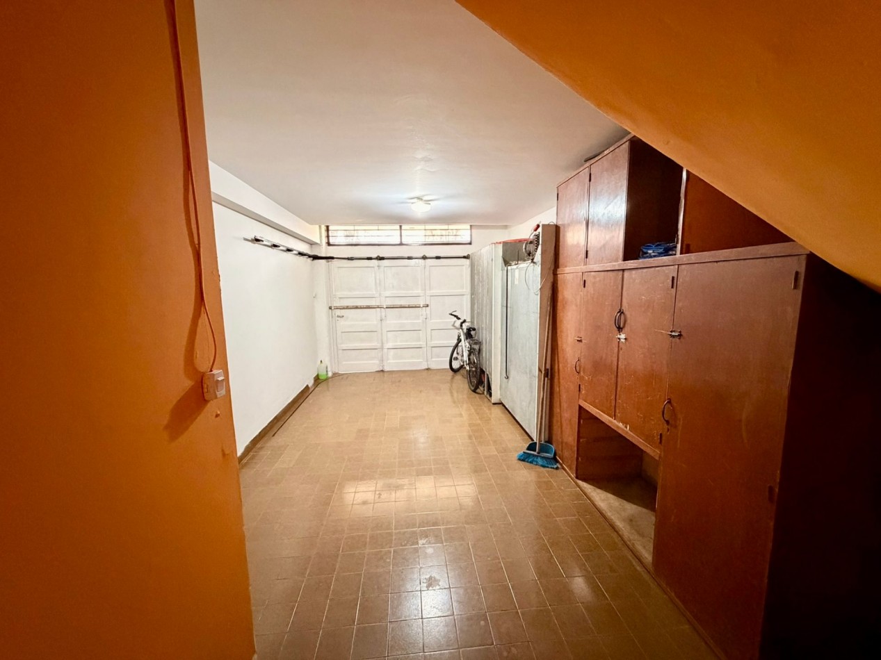 Casa + Dpto Independiente en Venta, Parque Luro