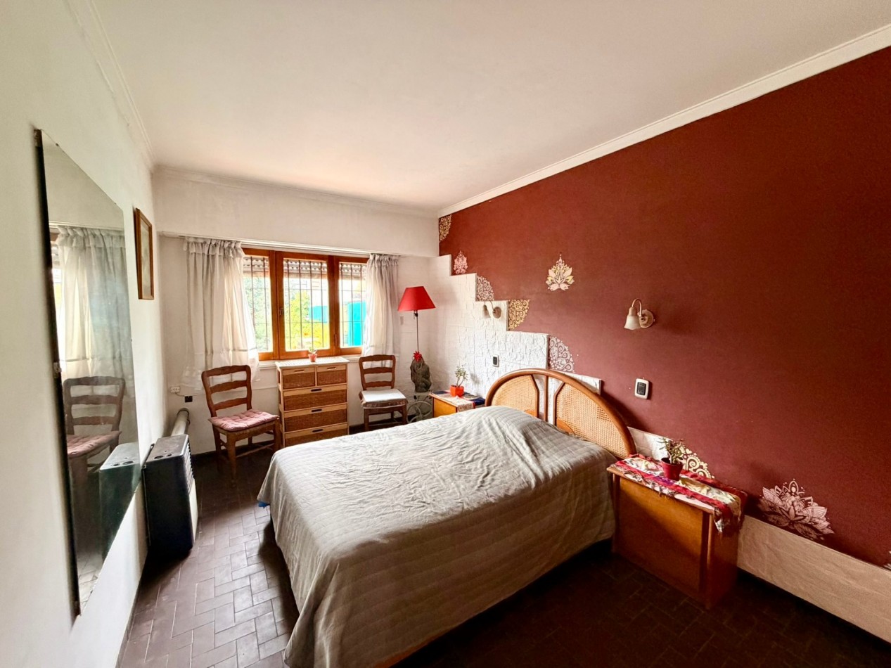 Casa + Dpto Independiente en Venta, Parque Luro