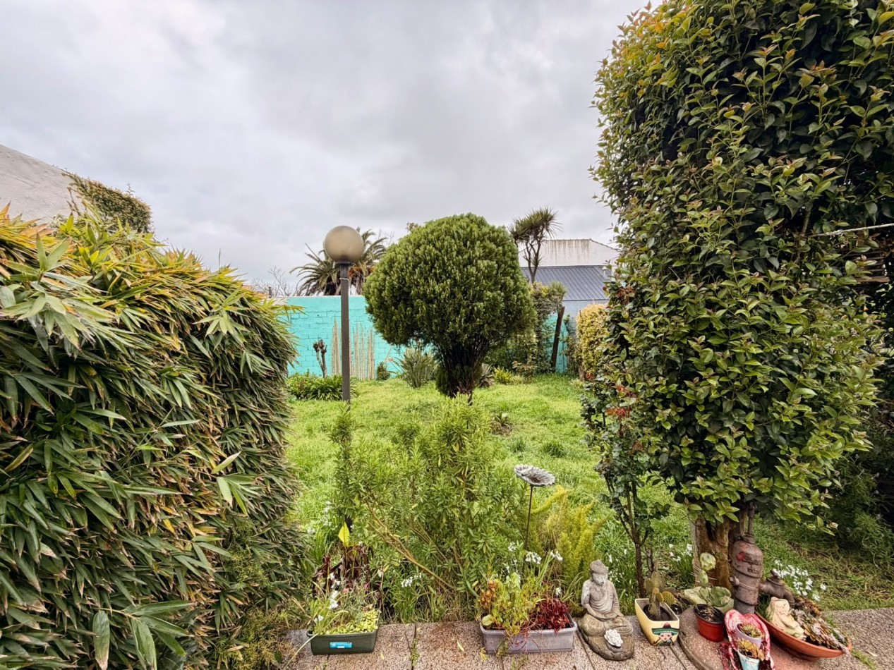 Casa + Dpto Independiente en Venta, Parque Luro
