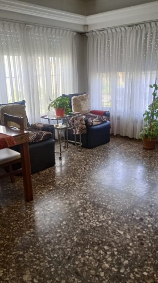 Casa Chalet- Venta en Block