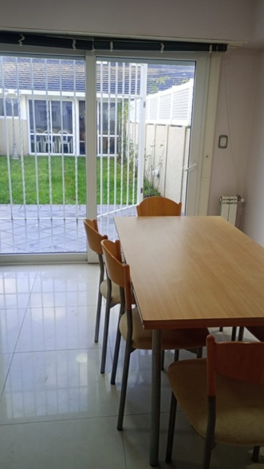 DUPLEX 4 AMBIENTES CON QUINCHO