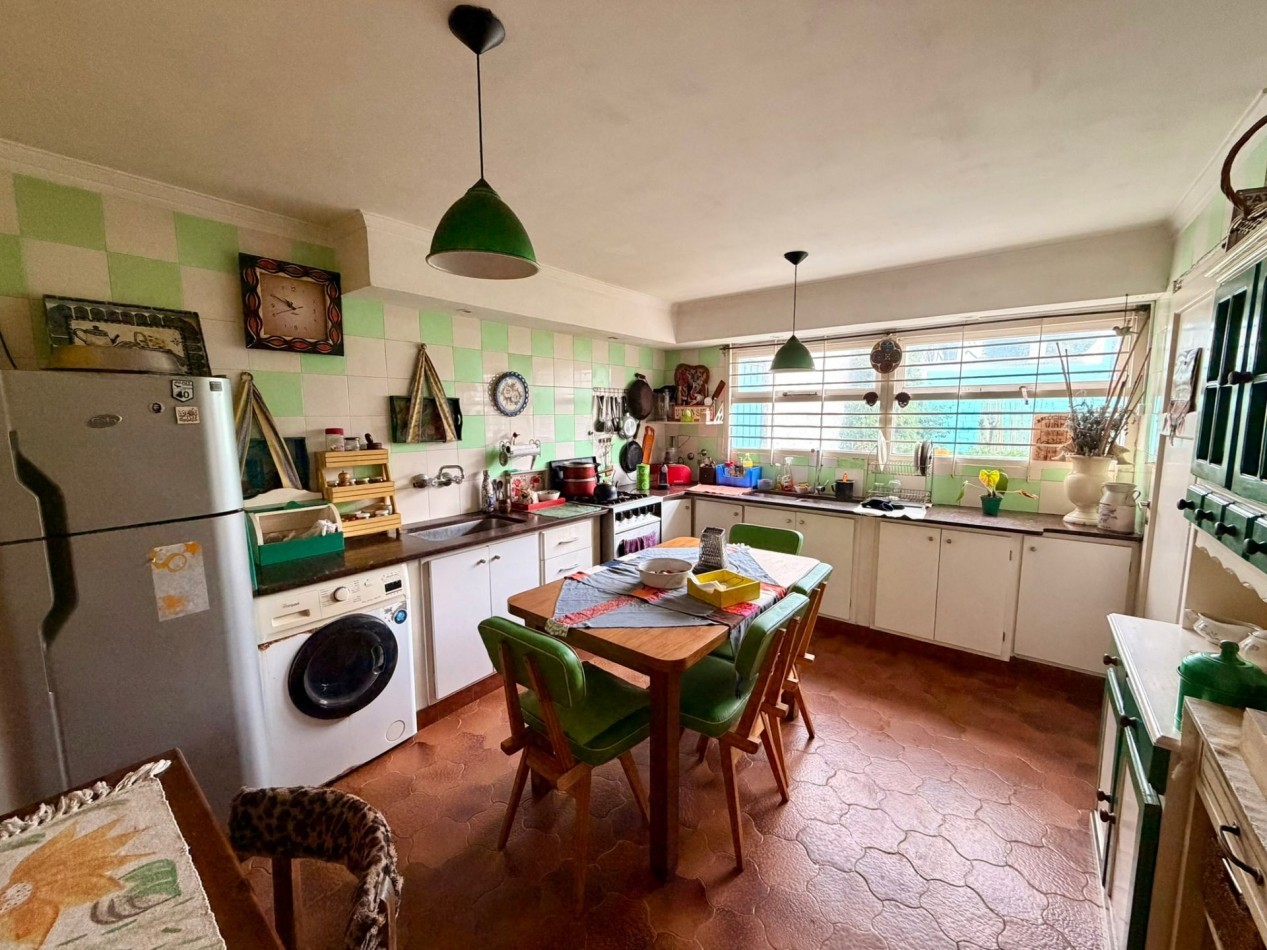 Casa 4 ambientes en Alquiler, Parque Luro
