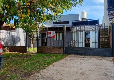 Casa 4 ambientes con departamento Punta Mogotes