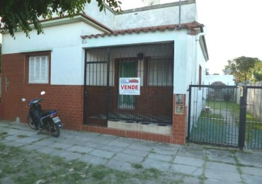 VENTA EN BLOCK (casa al frente mas dpto al fondo con galpon )