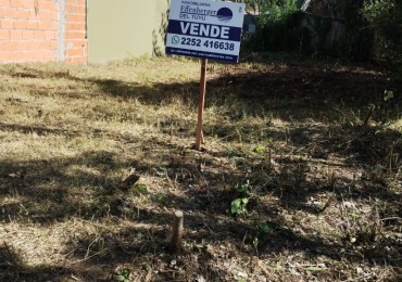 LOTE DE 10 MTS DE FRENTE X 22 MTS DE FONDO APROX.