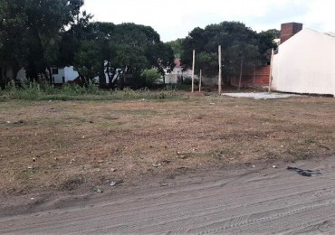 LOTE DE 20MTS DE FRENTE X 40MTS( EXCELENTE UBICACION )