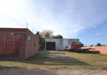 Galpon + Local a terminar, en Venta