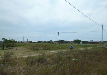 LOTE DE 2O X 40 MTS (A 300 MTS DEL MAR)