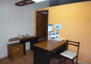 Local en Venta a la calle en Edificio