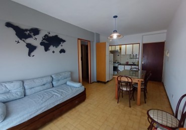 (A54) DEPARTAMENTO DE 3 AMBIENTES(Apto 4/5 Personas)PISO:3 DPTO:I